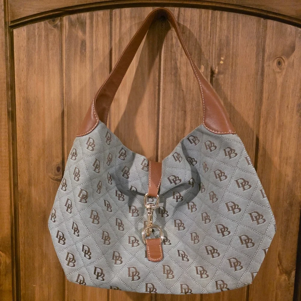 Dooney & Bourke Hobo Bag Women Large Blue Excellent Monogram Quilted Canvas